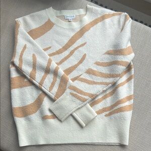 Vestique Cream and Tan Sweater